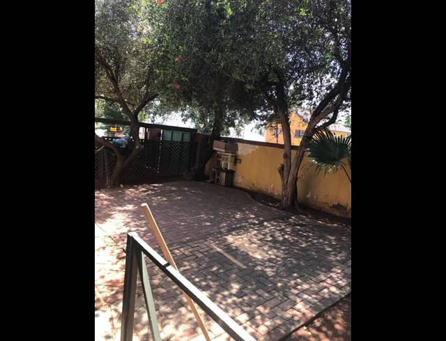 3 BEDROOM HOUSE FOR SALE IN KENSINGTON